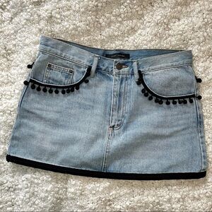 𝅺MARC Jacobs Light Wash Jean Mini Skirt Pom Pom 26